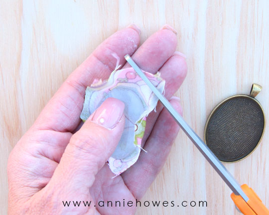 How to make fabric jewelry